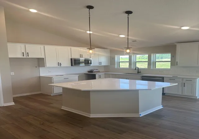 Photo 4 of Single family home for sale at 8805 63rd Street S, Cottage Grove, MN 55016 | MLS# 7127780 | Listing updated on 2026-09-19