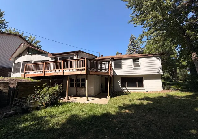 Photo 3 of Sale Pending at 8625 Poplar Brg Curv, Minneapolis, MN 55437 | MLS# 7127788 | Listing updated on 2026-10-12