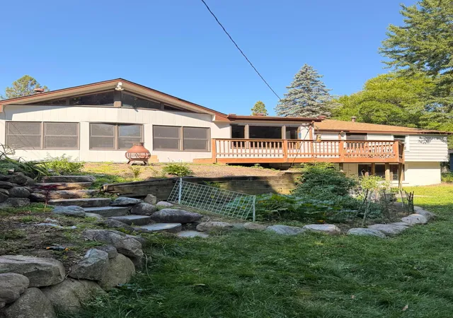 Photo 4 of Sale Pending at 8625 Poplar Brg Curv, Minneapolis, MN 55437 | MLS# 7127788 | Listing updated on 2026-10-12