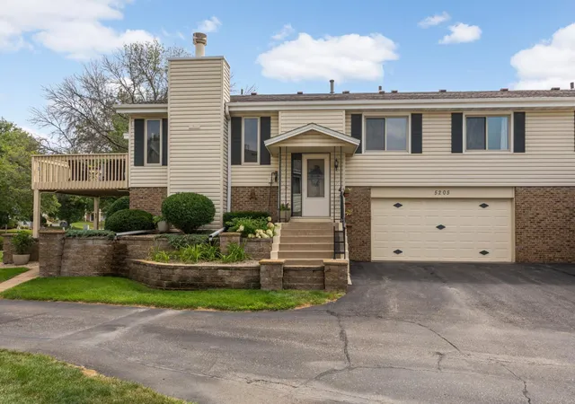 1st image of 5205 Beachside Dr, Minnetonka, MN 55343 | MLS# 7127795