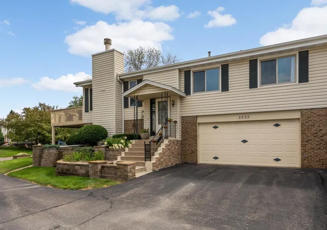 Photo 3 of Sale Pending at 5205 Beachside Dr, Minnetonka, MN 55343 | MLS# 7127795 | Listing updated on 2026-08-31