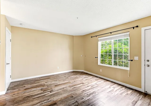 Photo 3 of Sale Pending at 9118 Scarlet Globe Dr, Eden Prairie, MN 55347 | MLS# 7127802 | Listing updated on 2026-09-03
