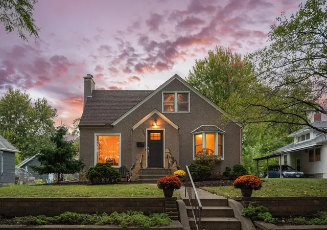 Photo 2 of Sale Pending at 1865 Palace Ave, Saint Paul, MN 55105 | MLS# 7127806 | Listing updated on 2026-10-21