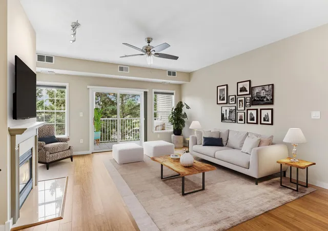 2nd image of 12761 Collegeview Dr #207, Eden Prairie, MN 55347 | MLS# 7127809