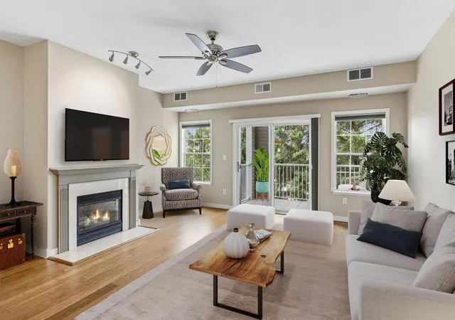4th image of 12761 Collegeview Dr, Eden Prairie, MN 55347