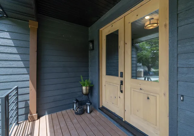 Photo 4 of Single family home for sale at 625 Ivy Fls Ave, Saint Paul, MN 55118 | MLS# 7127813 | Listing updated on 2026-09-21