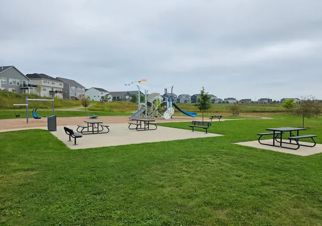 15th image of 4785 Airlake Dr, Saint Paul, MN 55129 | MLS# 7127819