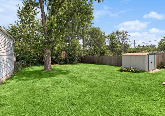 33rd image of 2933 Hillsboro Ave S, Minneapolis, MN 55426 | MLS# 7127839