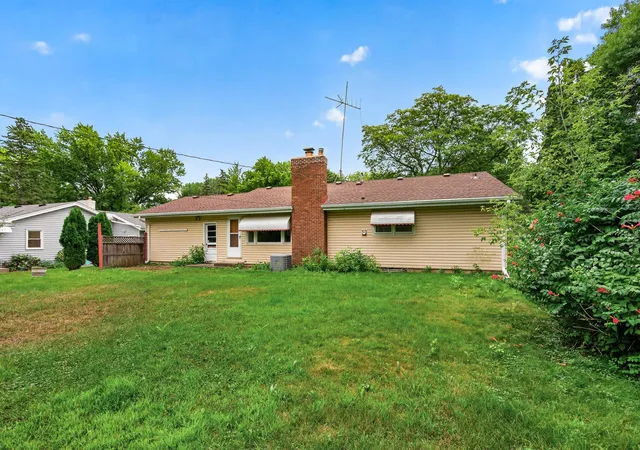 2nd image of 2147 Aztec Ln, Saint Paul, MN 55120 | MLS# 7127840
