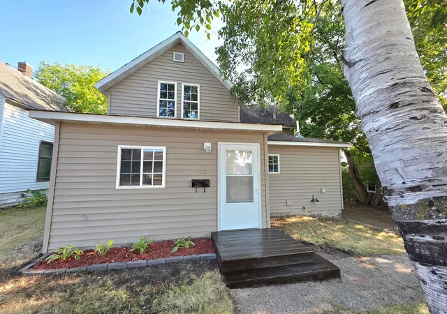 1st image of 117 Union St W, Detroit Lakes, MN 56501 | MLS# 7127868