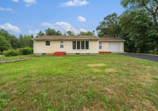 Photo 1 of Single family home for sale at 1207 N Mckay Ave Ne, Alexandria, MN 56308 | MLS# 7127869 | Listing updated on 2026-10-06