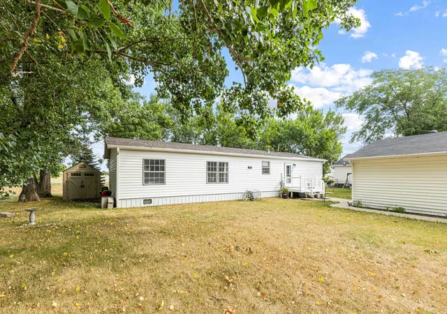 Photo 3 of Sale Pending at 403 11th Avenue Nw, West Fargo, ND 58078 | MLS# 7127894 | Listing updated on 2026-09-01