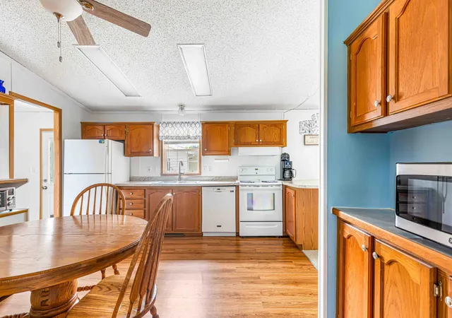 Photo 4 of Sale Pending at 403 11th Avenue NW, West Fargo, ND 58078 | MLS# 7127894 | Listing updated on 2026-09-01
