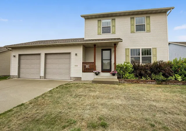 1st image of 1020 Sequoia Ave, Saint Cloud, MN 56303 | MLS# 7127924