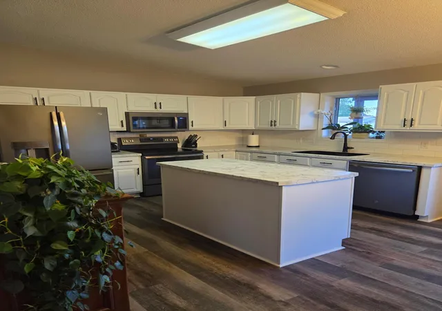 3rd image of 902 Nancy Ct Sw, Eyota, MN 55934 | MLS# 7127929