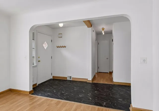 Photo 3 of Sale Pending at 2011 Vincent Ave N, Minneapolis, MN 55411 | MLS# 7127933 | Listing updated on 2026-08-25