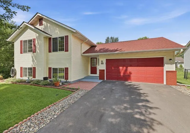 1st image of 4894 190th St W, Farmington, MN 55024 | MLS# 7127949