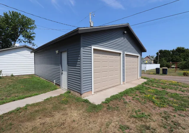 Listing Photo 5 - Condo for sale in building located at 116 14th Ave E, Ashland, WI 54806
