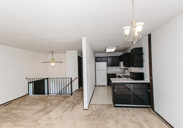 3rd image of 6570 Upper 35Th St N, Saint Paul, MN 55128 | MLS# 7127969