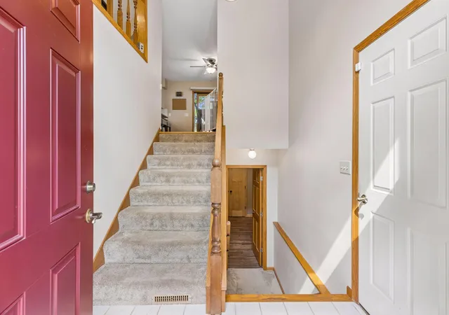 4th image of 1076 Cottonwood Dr, Hudson, WI 54016 | MLS# 7127974