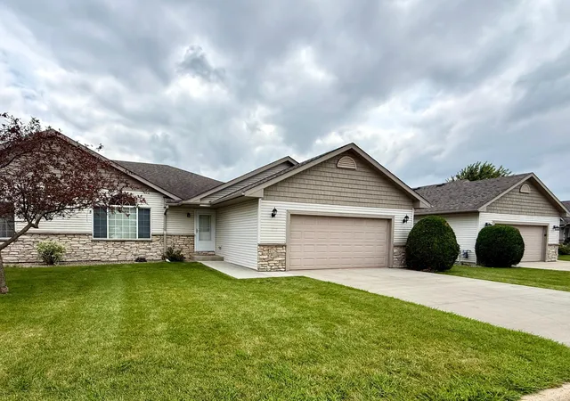 Photo 1 of Single family home for sale at 4528 Prairie View Pl Nw, Rochester, MN 55901 | MLS# 7127980 | Listing updated on 2026-10-03