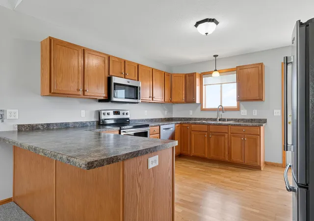 Photo 4 of Single family home for sale at 4528 Prairie View Pl NW, Rochester, MN 55901 | MLS# 7127980 | Listing updated on 2026-10-03