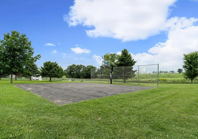 Photo 3 of Sale Pending at 703 25th Avenue NW, Austin, MN 55912 | MLS# 7127996 | Listing updated on 2026-09-01