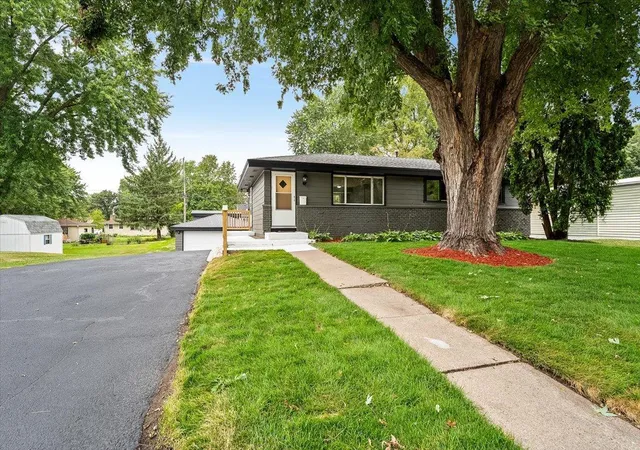 Photo 2 of Single family home for sale at 1401 Winnetka Ave N, Minneapolis, MN 55427 | MLS# 7127999 | Listing updated on 2026-09-12