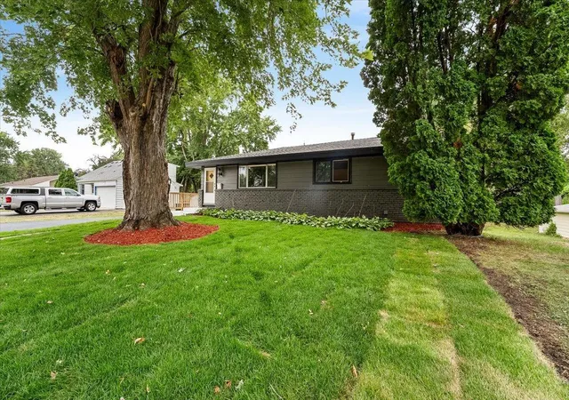 Photo 3 of Single family home for sale at 1401 Winnetka Ave N, Minneapolis, MN 55427 | MLS# 7127999 | Listing updated on 2026-09-12