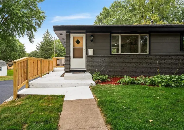 Photo 3 of Single family home for sale at 1401 Winnetka Ave N, Minneapolis, MN 55427 | MLS# 7127999 | Listing updated on 2026-09-12