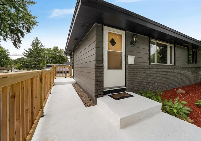 Photo 4 of Single family home for sale at 1401 Winnetka Ave N, Minneapolis, MN 55427 | MLS# 7127999 | Listing updated on 2026-09-12