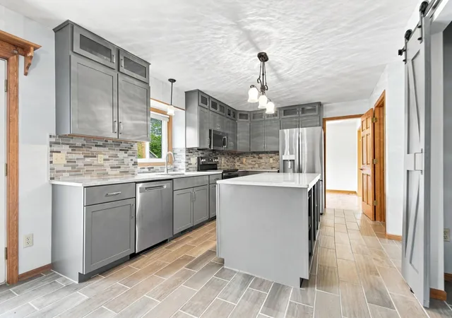 5th image of 2610 Hydram Ave N, Saint Paul, MN 55128 | MLS# 7128000