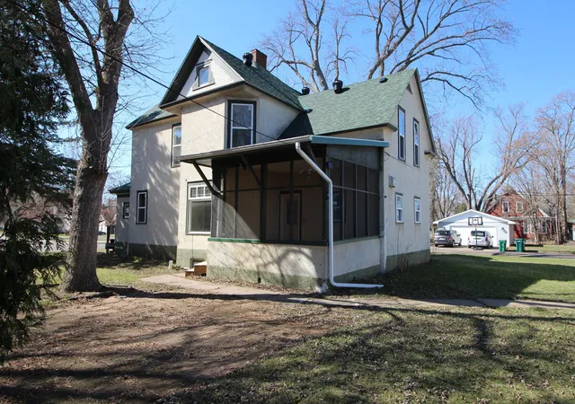 2nd image of 220 S Eliot Ave, Rush City, MN 55069 | MLS# 7128006