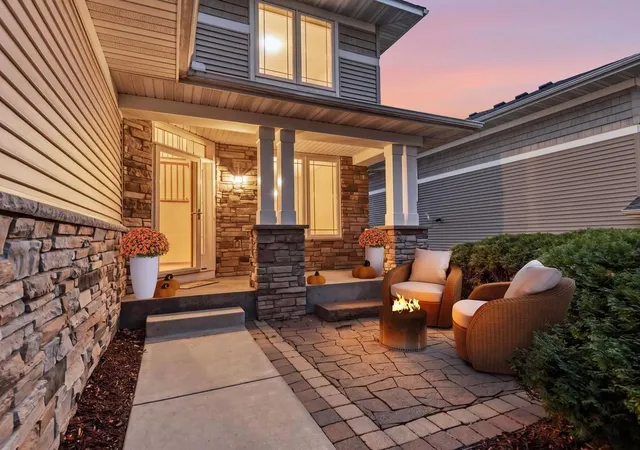 Single family home for sale at 1511 Pembroke Pass, Chanhassen, MN 55317 | MLS# 7128007