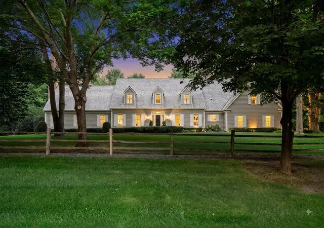 1st image of 235 Hollander Rd, Wayzata, MN 55391 | MLS# 7128022