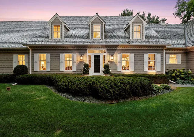 2nd image of 235 Hollander Rd, Wayzata, MN 55391 | MLS# 7128022