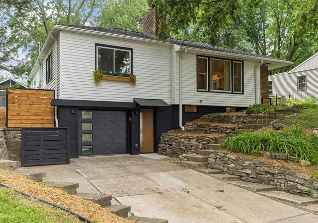 Photo 3 of Sale Pending at 3037 Kyle Ave N, Minneapolis, MN 55422 | MLS# 7128023 | Listing updated on 2026-08-31