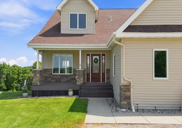 Photo 3 of Single family home for sale at 26536 Lake Hills Rd, Detroit Lakes, MN 56501 | MLS# 7128027 | Listing updated on 2026-09-28