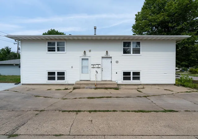 2nd image of 1429 & 1431 16 1/2 St S, Fargo, ND 58103 | MLS# 7128030