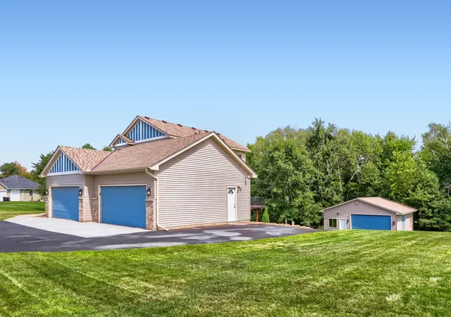 Photo 3 of Single family home for sale at 22541 Monroe St NE, Cedar, MN 55011 | MLS# 7128044 | Listing updated on 2026-09-02