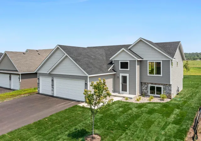 2nd image of 121 Maple Lane, Cannon Falls, MN 55009 | MLS# 7128059