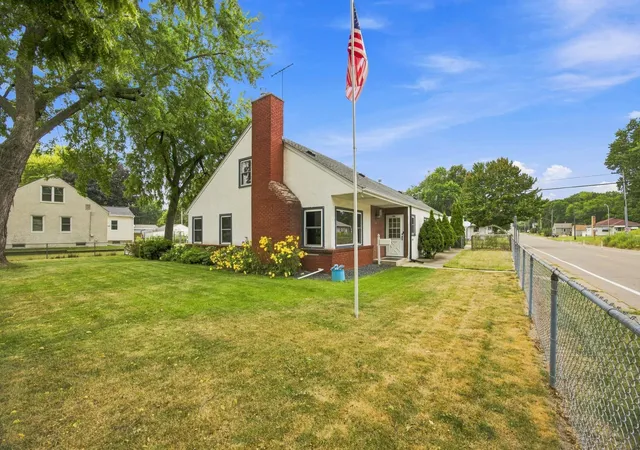 1st image of 6900 Queen Ave S, Richfield, MN 55423 | MLS# 7128096