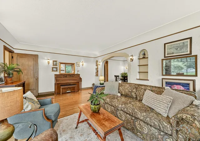 Photo 4 of Sale Pending at 317 15th Avenue SW, Rochester, MN 55902 | MLS# 7128097 | Listing updated on 2026-08-21