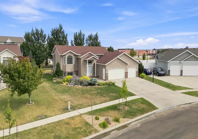 1st image of 3760 Harrison St S, Fargo, ND 58104 | MLS# 7128099