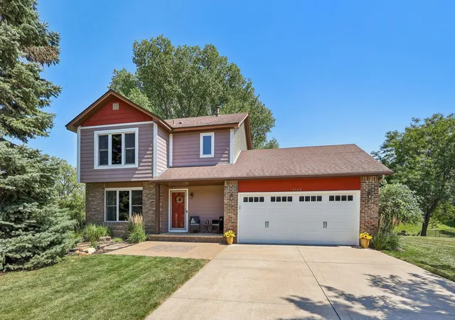 1st image of 4128 New York Ave, Saint Paul, MN 55123 | MLS# 7128111