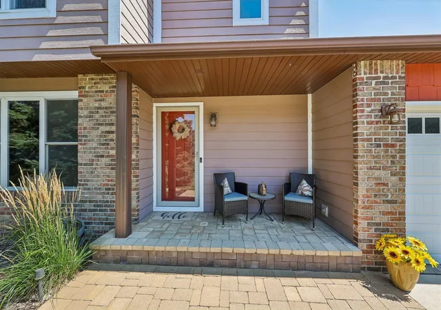 2nd image of 4128 New York Ave, Saint Paul, MN 55123 | MLS# 7128111