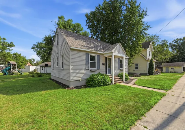 3rd image of 217 River St, Paynesville, MN 56362 | MLS# 7128112