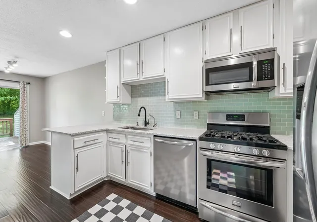 Photo 5 of Single family home for sale at 12311 Oak Leaf Ct, Burnsville, MN 55337 | MLS# 7128116 | Listing updated on 2026-08-28