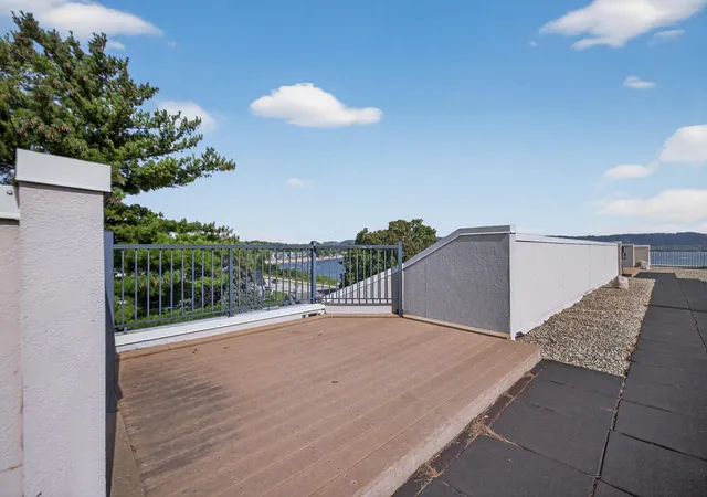 image of 1401 N Lakeshore Dr, Lake City, MN 55041