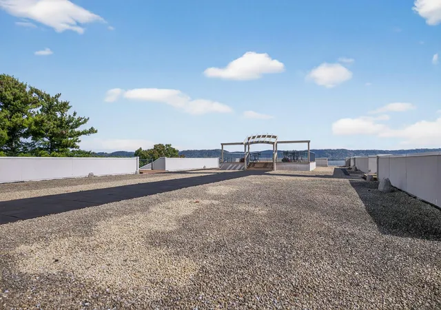 image of 1401 N Lakeshore Dr, Lake City, MN 55041